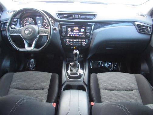 2021 Nissan Rogue Sport SV