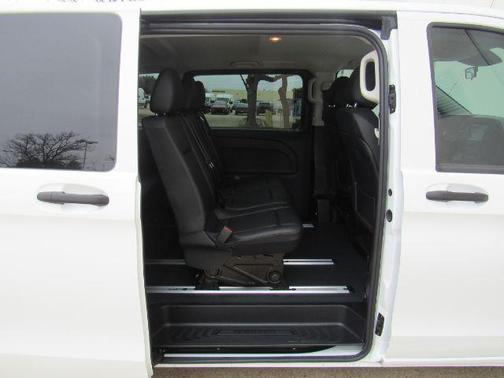 2023 Mercedes-Benz Metris Base