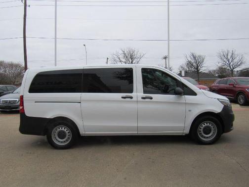 2023 Mercedes-Benz Metris Base