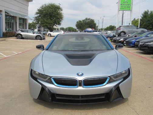 2014 BMW i8 Pure Impulse World