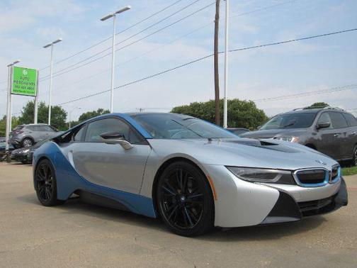2014 BMW i8 Pure Impulse World