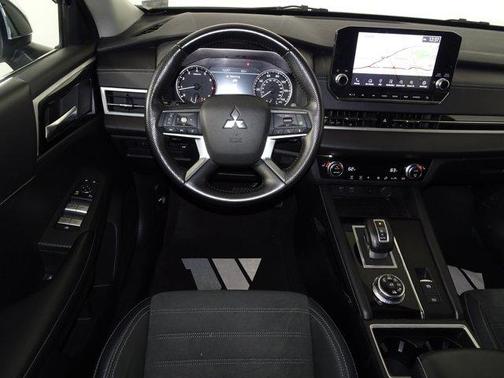 2022 Mitsubishi Outlander SE