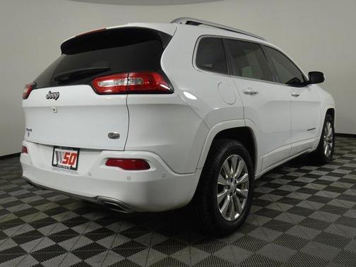 2017 Jeep Cherokee Overland