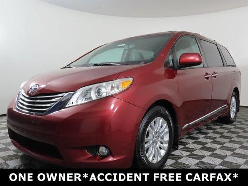2017 Toyota Sienna XLE