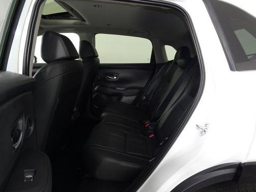 Platinum White Pearl 2026 Honda HR-V EX-L