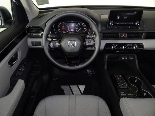 2023 Honda Pilot LX