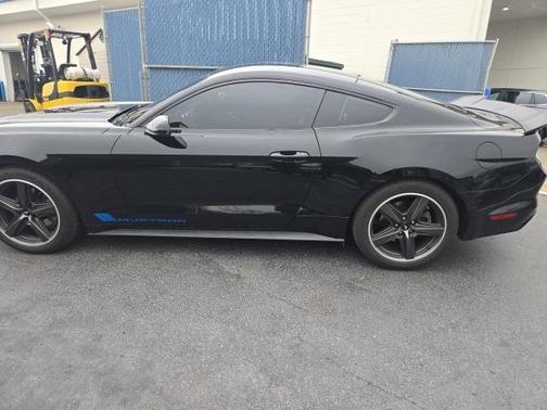 2015 Ford Mustang V6