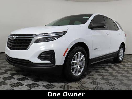 Summit White 2022 Chevrolet Equinox LS