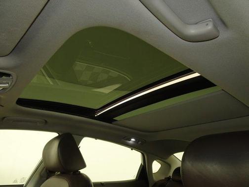 2017 Kia Cadenza SX Limited