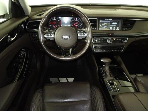 2017 Kia Cadenza SX Limited