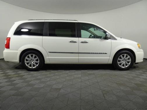 2011 Chrysler Town & Country Touring-L
