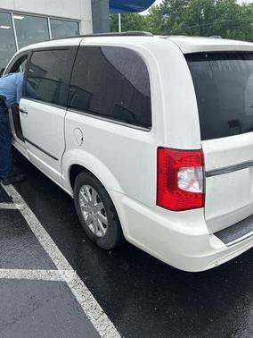 2011 Chrysler Town & Country Touring-L