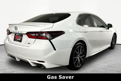 White 2022 Toyota Camry SE