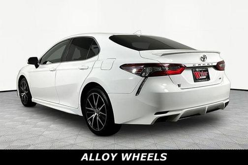 White 2022 Toyota Camry SE