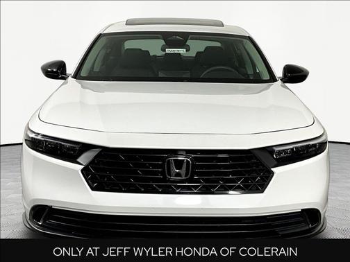 Platinum White Pearl 2025 Honda Accord