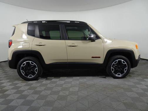 2016 Jeep Renegade Trailhawk