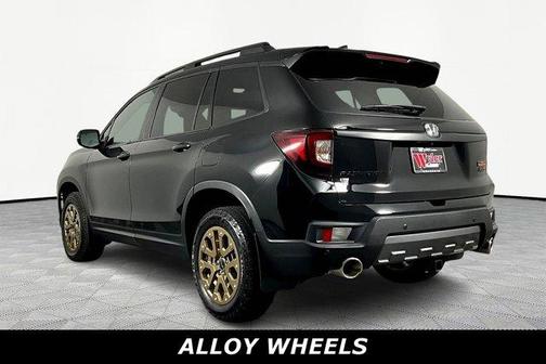 Crystal Black Pearl 2023 Honda Passport TrailSport