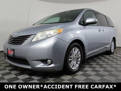 2014 Toyota Sienna XLE