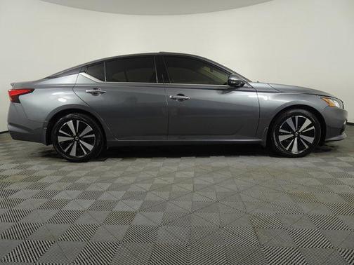 2021 Nissan Altima 2.5 SL