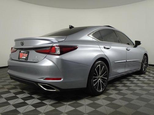 2022 Lexus ES 350 Base