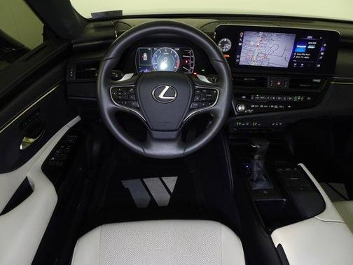 2022 Lexus ES 350 Base