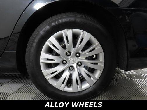 2012 Toyota Camry Hybrid LE