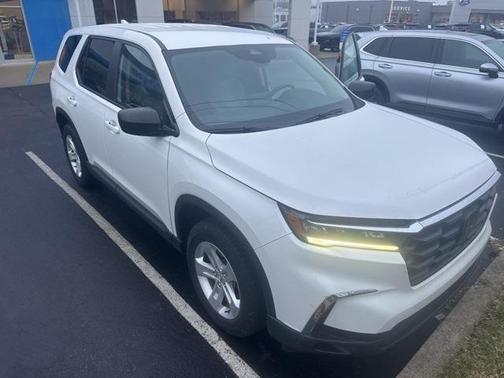 2023 Honda Pilot LX