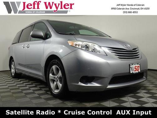 2017 Toyota Sienna LE