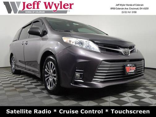 2018 Toyota Sienna XLE