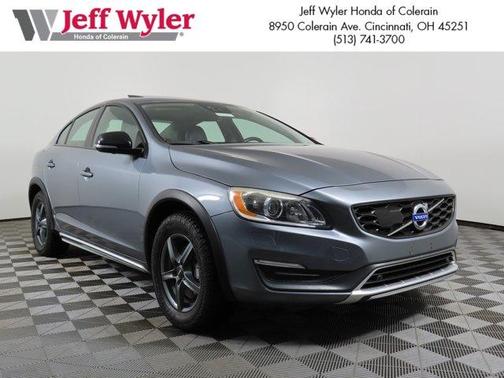2016 Volvo S60 Cross Country T5 Platinum
