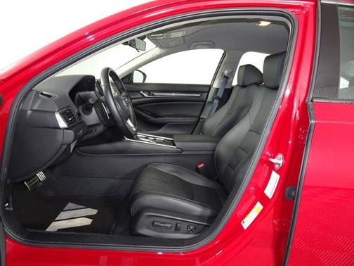Photo 4 of 44 of 2021 Honda Accord Sport SE