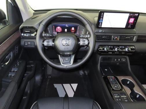 Platinum White Pearl 2026 Honda Pilot Elite