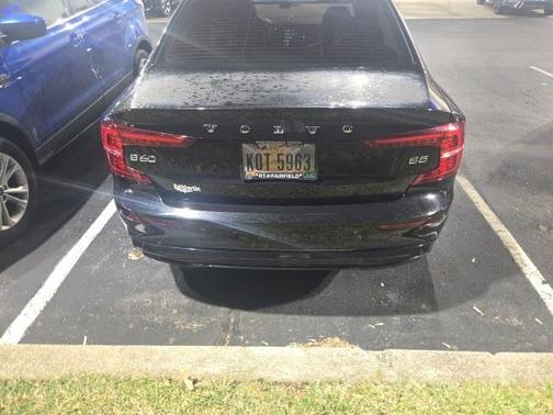 2024 Volvo S60 B5 Plus Dark Theme