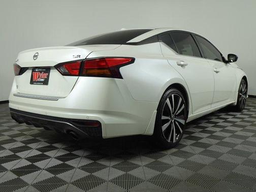 2020 Nissan Altima 2.5 SR