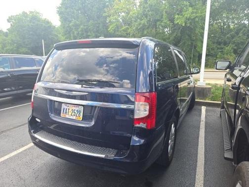 2016 Chrysler Town & Country Touring