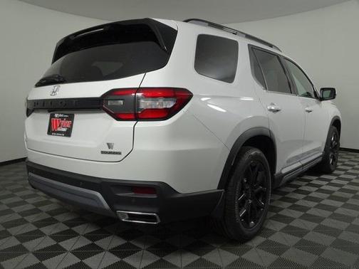 2025 Honda Pilot Touring+