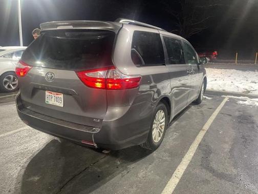 2015 Toyota Sienna XLE