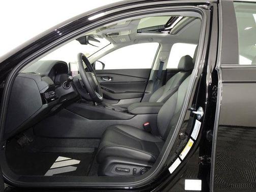 Crystal Black Pearl 2025 Honda Accord Hybrid Touring