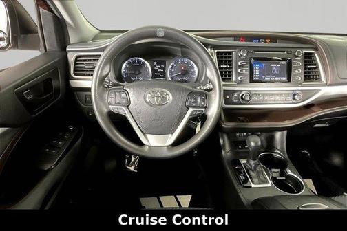 Ooh La La Rouge Mica 2019 Toyota Highlander LE