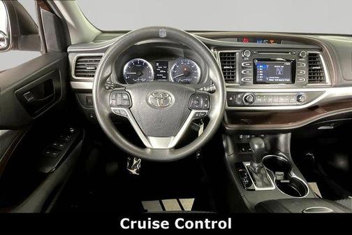 Ooh La La Rouge Mica 2019 Toyota Highlander LE