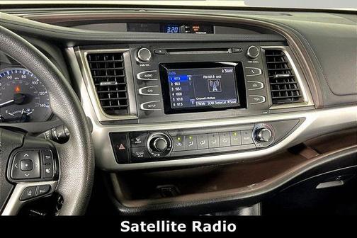 Ooh La La Rouge Mica 2019 Toyota Highlander LE