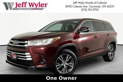 Ooh La La Rouge Mica 2019 Toyota Highlander LE
