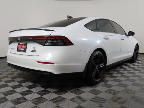 2023 Honda Accord Hybrid Sport-L