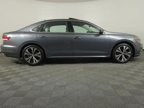 2022 Volkswagen Passat 2.0T SE
