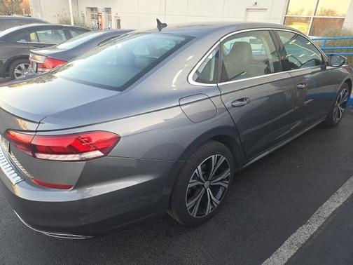 2022 Volkswagen Passat 2.0T SE