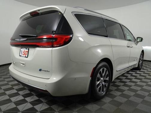 2021 Chrysler Pacifica Hybrid Pinnacle