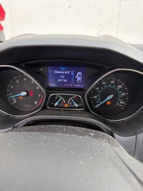 Gray 2013 Ford Focus SE