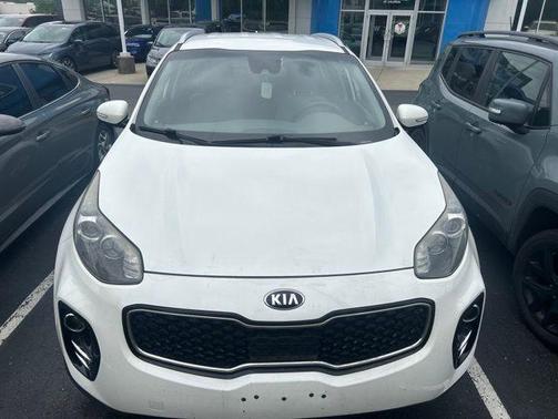 Clear White 2018 Kia Sportage LX