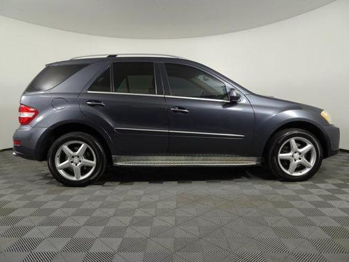 2010 Mercedes-Benz M-Class ML 550 4MATIC