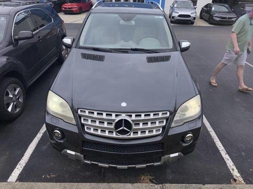 2010 Mercedes-Benz M-Class ML 550 4MATIC